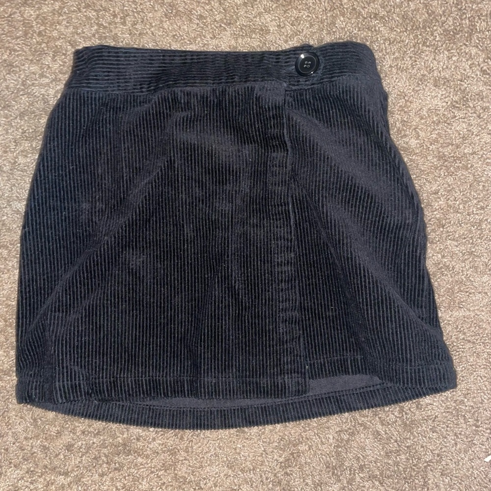 brown and black skirts